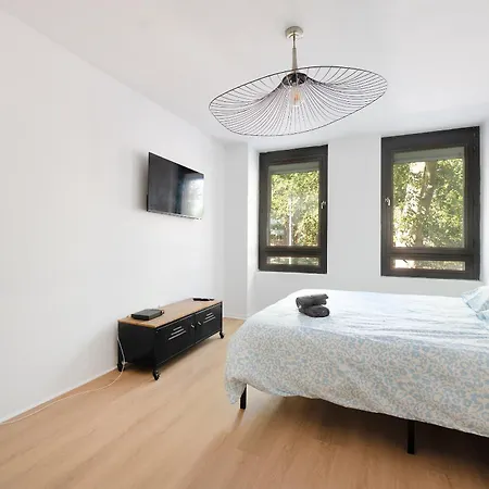 Le Petit Brienne, & Parking, Vue Canal Apartment